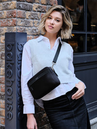 Newport Crossbody Pouch (Black)